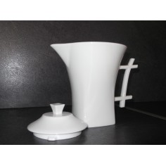 Théière en porcelaine de Limoges blanche