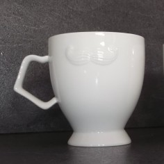 Théière en porcelaine de Limoges blanche