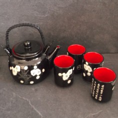 Coffret Théière avec 4 tasses